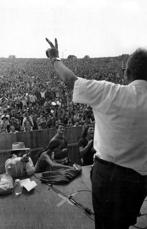 06bmaxyasgur.jpg